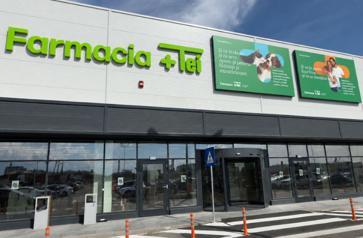 După o lungă așteptare, se deschide Farmacia TEI în Focșani
