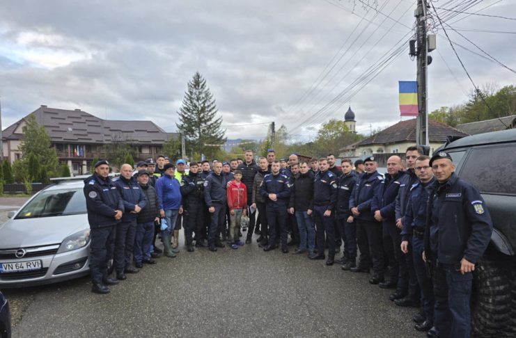 Final fericit: echipele de căutare l-a găsit pe minorul dispărut din Vrâncioaia