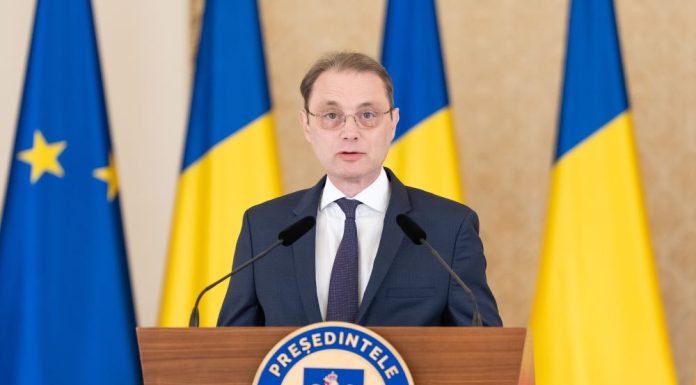 Premierul desemnat Luca Niculescu a depus în Parlament programul de guvernare și lista de miniștri / Politicieni controversați și nume necunoscute în viitorul Cabinet