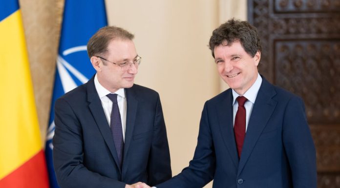 ULTIMA ORĂ Membrii noului Guvern au depus jurământul la Administrația Prezidențială
