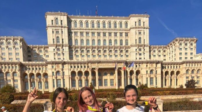 Alergătorii echipei Nănești, participanți la Bucharest Marathon 2026
