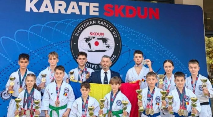 Zeci de medalii pentru sportivii pregătiți de sensei Daniel Fusaru la competițiile mondiale SKDUN