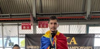 Doi tineri sportivi din Adjud, medaliați la Campionatul Mondial Unificat WTKA