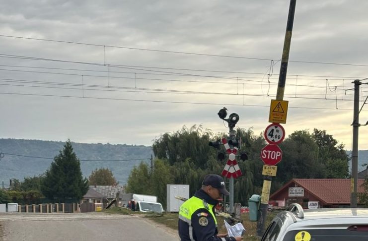 Sancțiuni aplicate șoferilor în urma acțiunilor derulate de polițiști în zona trecerilor la nivel cu calea ferată