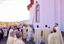 FOTO A fost sfințită biserica Parohiei Andreiașu de Sus sfintire andreiasu 5