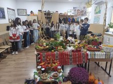 FOTO ”Festivalul Toamnei”, ediția a IV-a, la Școala Gimnazială ,,Emil Atanasiu” Garoafa 2 toamna scoala garoafa 3